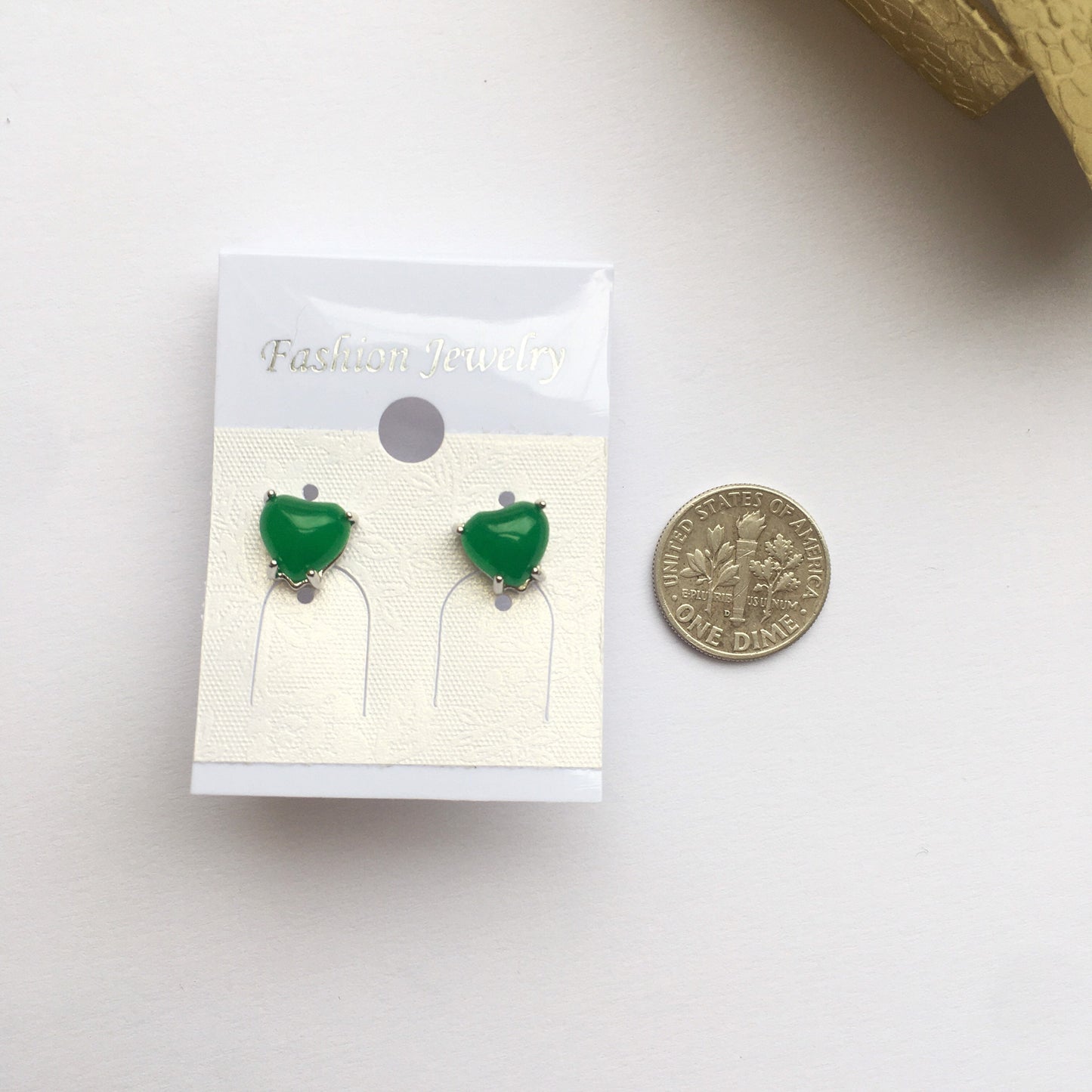 Jade heart shape studs earring
