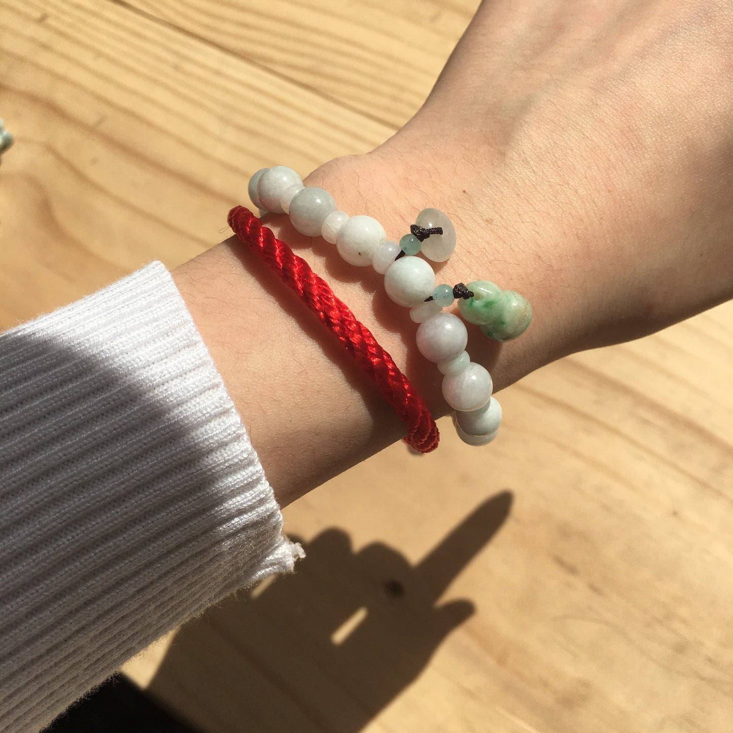 8mm light green Natural Jade Beaded Bracelet with Jade Bottle Gourd Coin